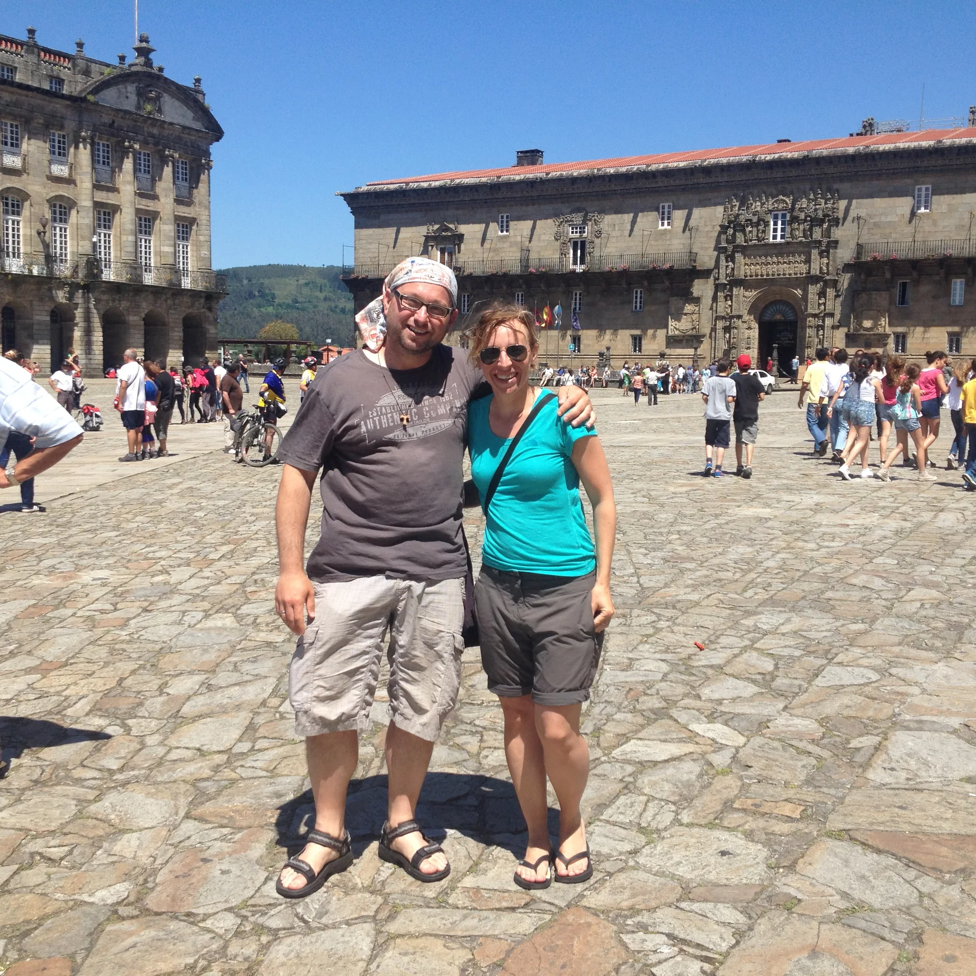 Roberto und Aude vor der Kathedrale in Santiago.